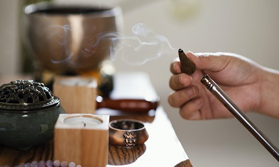 Indické kadidlo, jak ho nejspíš neznáte