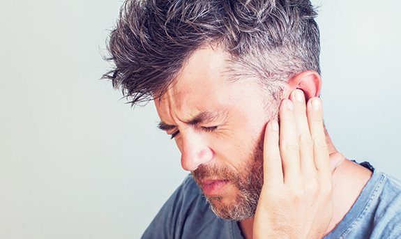 Proč mi píská v uších?